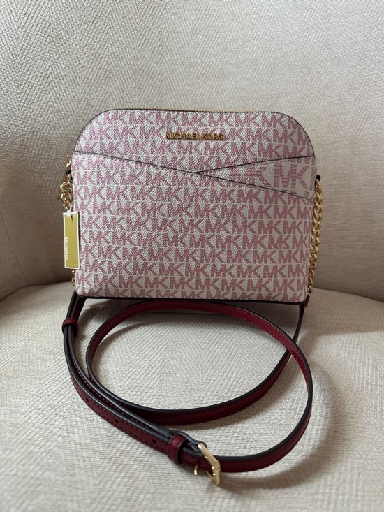 Michael Kors Handbags - Michael Kors Wine and Pink Crossbody with Gold Chain Detail